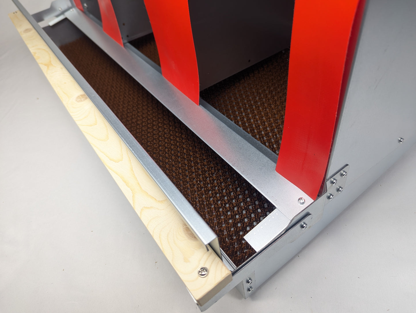 Hen's Choice™ - Roll Out Chicken Nest Box | Reversible | 3 Compartment 36"