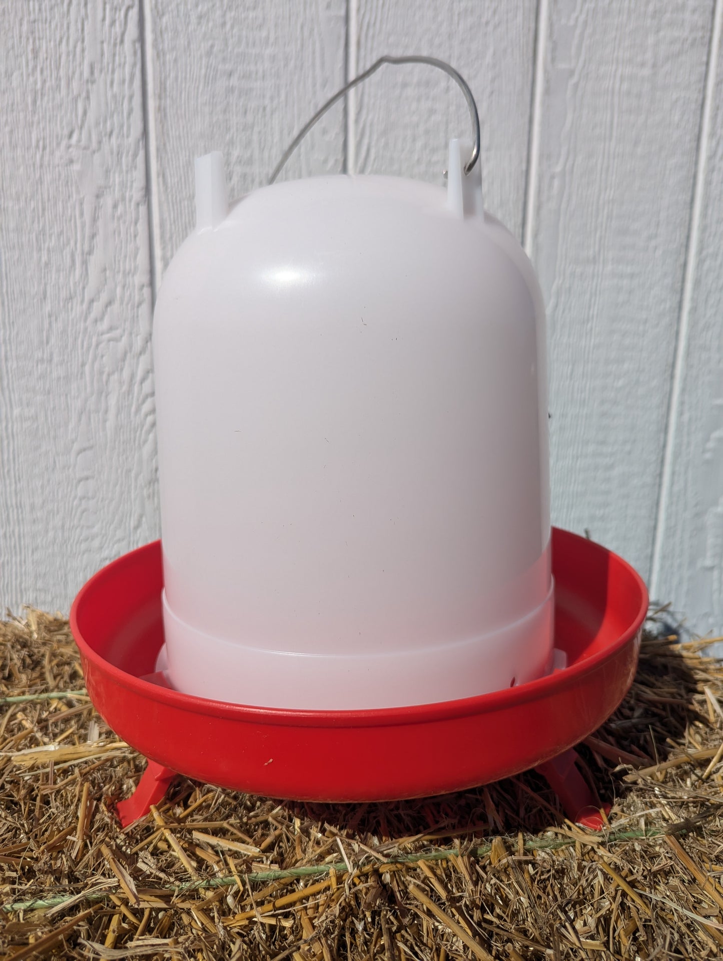 Hen's Choice™ - 8L/2.1 gal Chicken Waterer | Adjustable Legs | Hangable