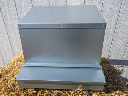 Hen's Choice™ - Roll Out Chicken Nest Box | Roll Away Chicken Nesting Box | 2 Compartment 21"